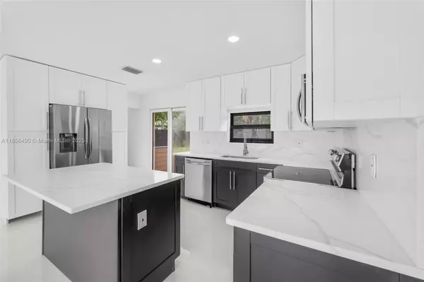 Deerfield Beach, FL 33441,949 SE 5th St