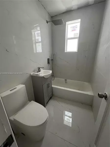 7920 Harding Ave #4, Miami Beach, FL 33141