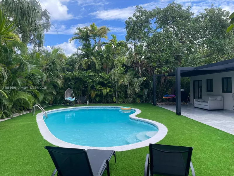 North Miami, FL 33181