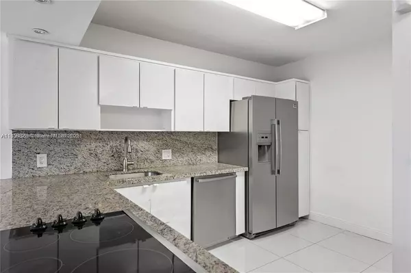 Aventura, FL 33180,20335 W Country Club Dr #209