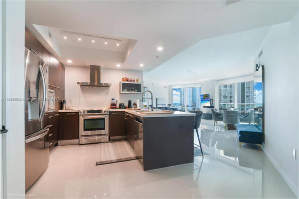 250 Sunny Isles Blvd #3-806, Sunny Isles Beach, FL 33160