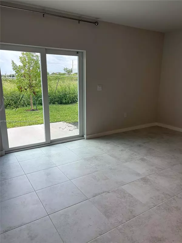 Florida City, FL 33034,1018 NW 6th Terrace #1018