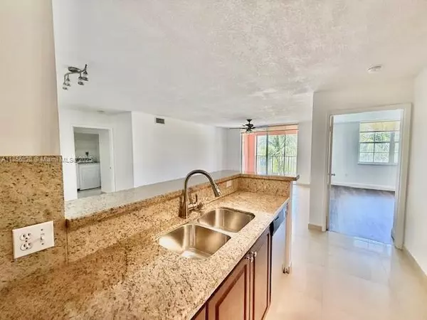 Aventura, FL 33180,19801 E Country Club Dr #4506