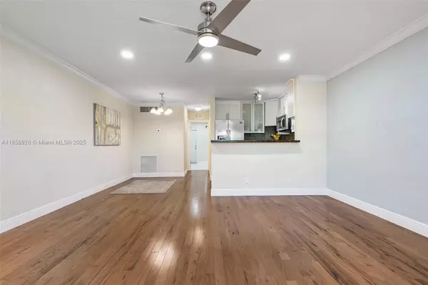 Fort Lauderdale, FL 33306,2701 Middle River Dr #2