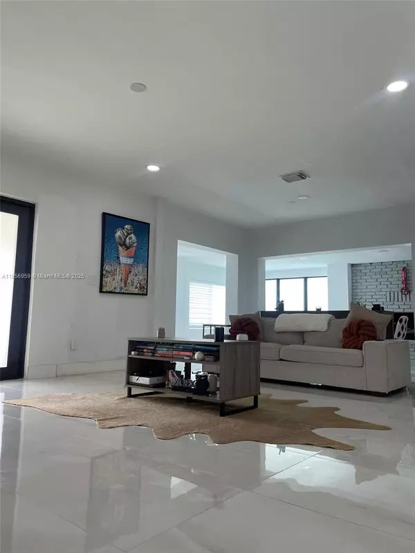 North Miami Beach, FL 33179,18441 NE 21st Ave
