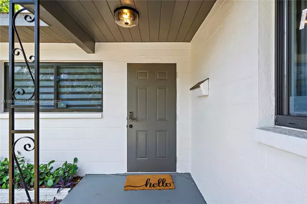 St Petersburg, FL 33707,6250 2nd Ave S