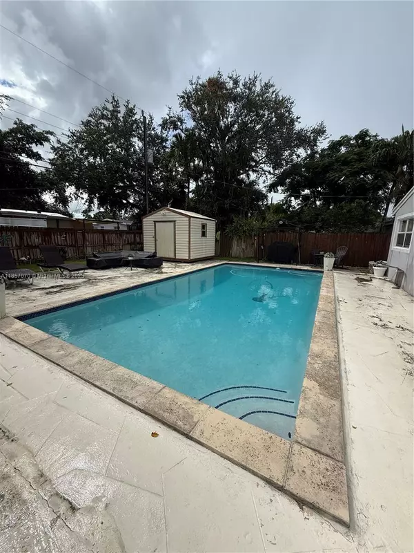 Hollywood, FL 33024,2231 N 66th Ave