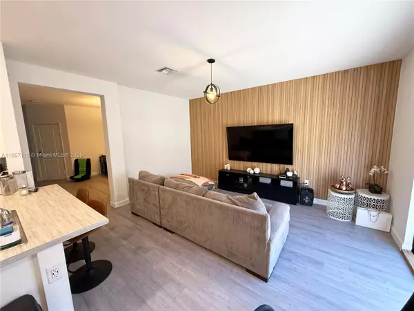 Miami, FL 33179,395 NE 211th Ter