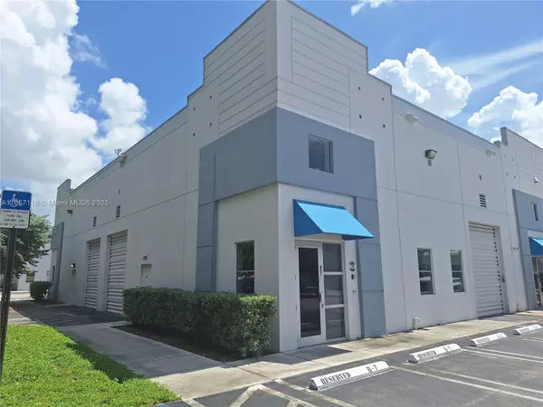 2375 NW 70th Ave #B- 7 #B-7, Miami, FL 33122