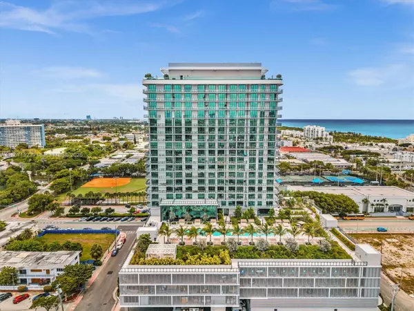 580 72nd St #806, Miami Beach, FL 33141