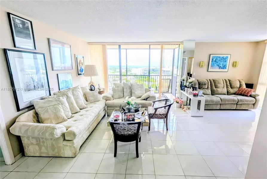 20335 W Country Club Dr #2102, Aventura, FL 33180