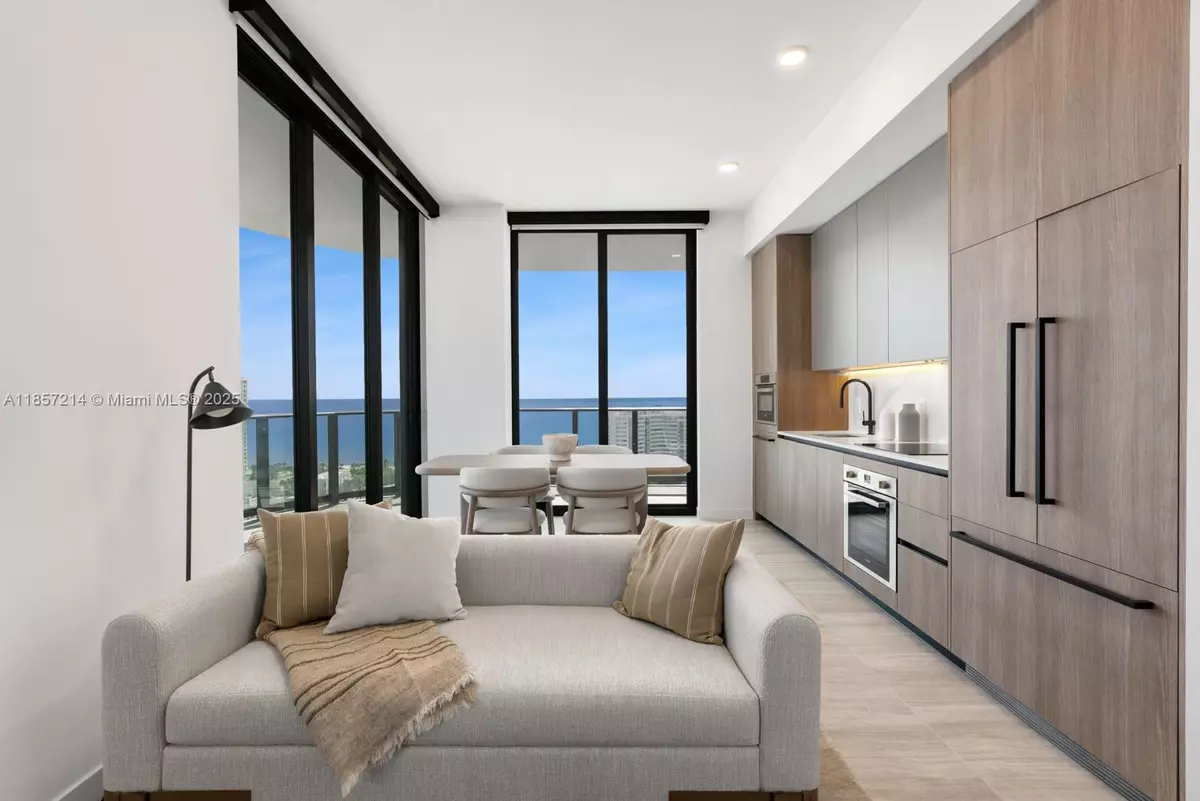 Miami Beach, FL 33141,580 72 St #2101