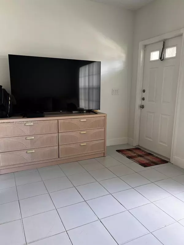 Weston, FL 33326,16661 Hemingway Dr #16661