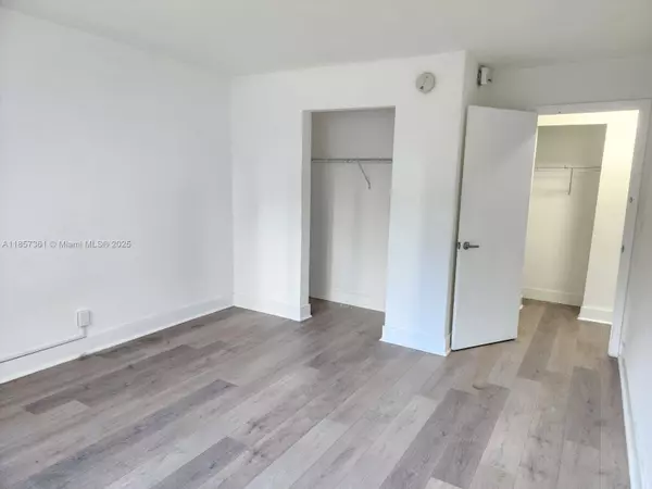 Miami, FL 33130,143 SW 9th St #205