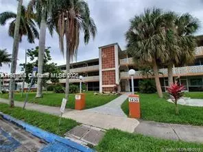 1450 NE 170th St #109, North Miami Beach, FL 33162