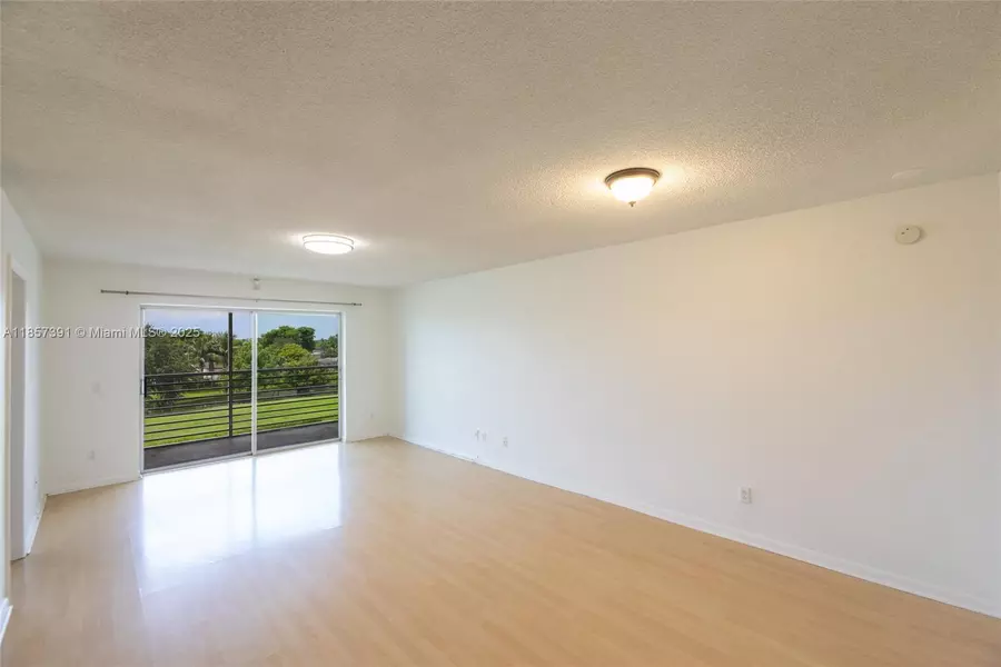 2471 SW 82nd Ave #308, Davie, FL 33324