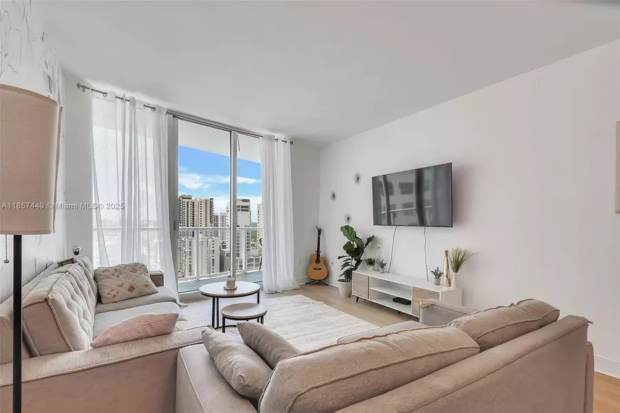 185 SW 7th St #2204, Miami, FL 33130