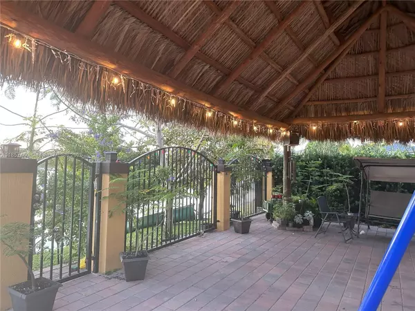 Miami, FL 33185,4032 SW 154th Ct