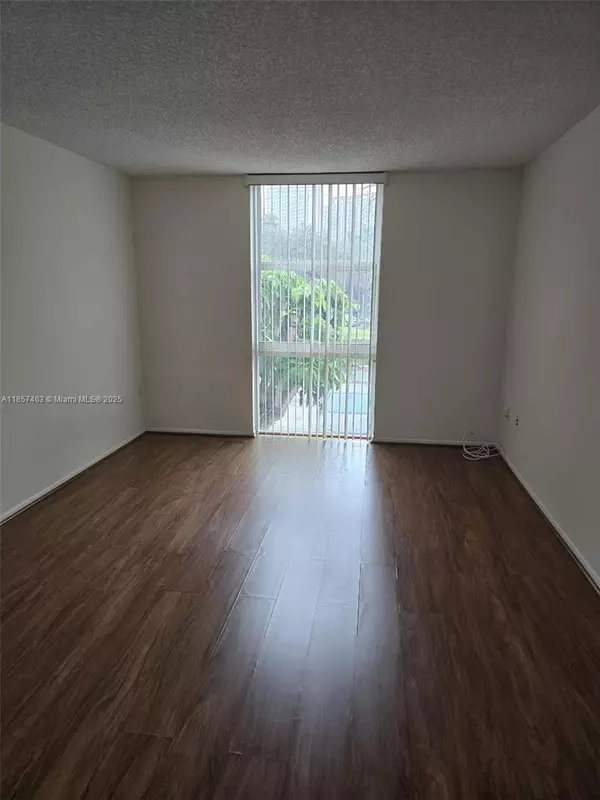 North Miami Beach, FL 33160,16851 NE 23rd Ave #A212