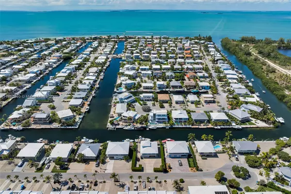 Islamorada, FL 33036,122 Court Contessa