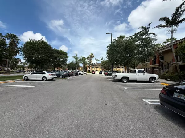 Homestead, FL 33033,3390 NE 9th St #104