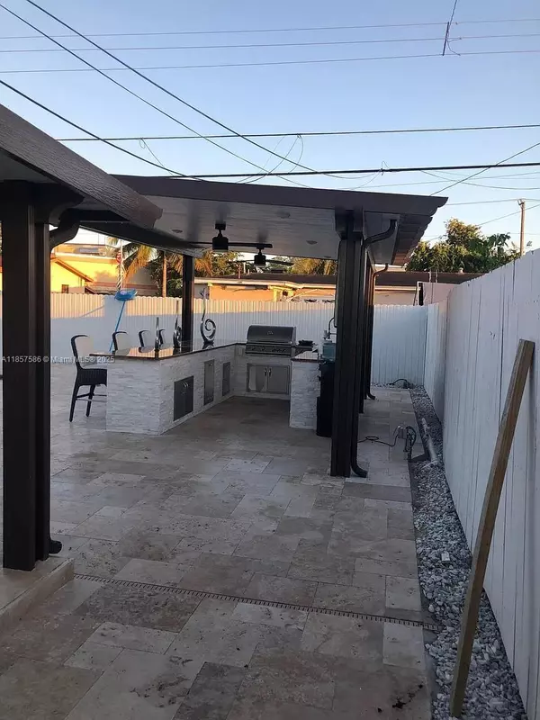 Hialeah, FL 33015,8031 NW 175th St