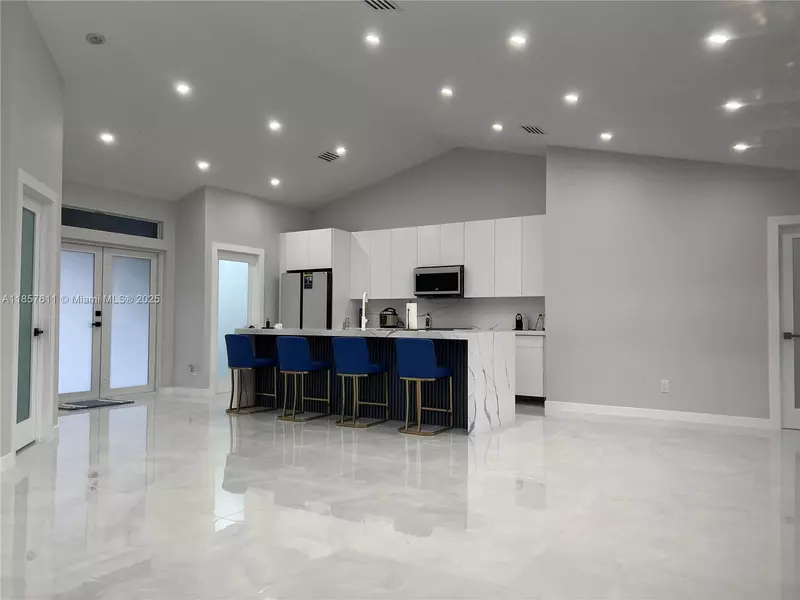 2214 NW 1 Ter, Cape Coral, FL 33993