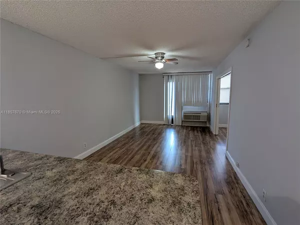 Coral Springs, FL 33065,2771 Riverside Dr #311A