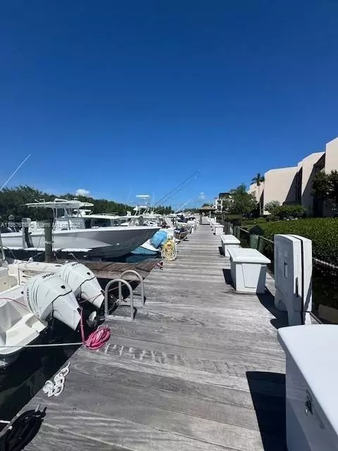 Palmetto Bay, FL 33157,6200 SW 152nd St