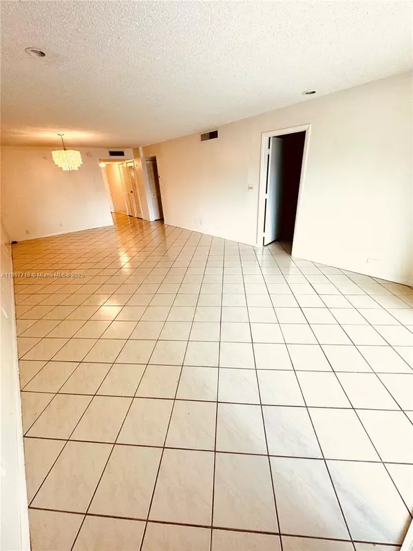 Lauderhill, FL 33319,6100 S Falls Cir Dr #205