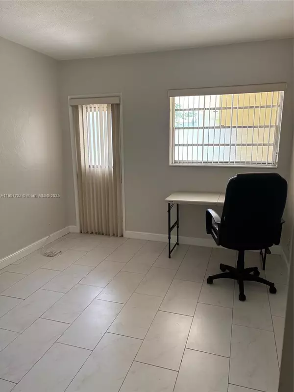 Hollywood, FL 33019,1301 N 12th Ct #5A