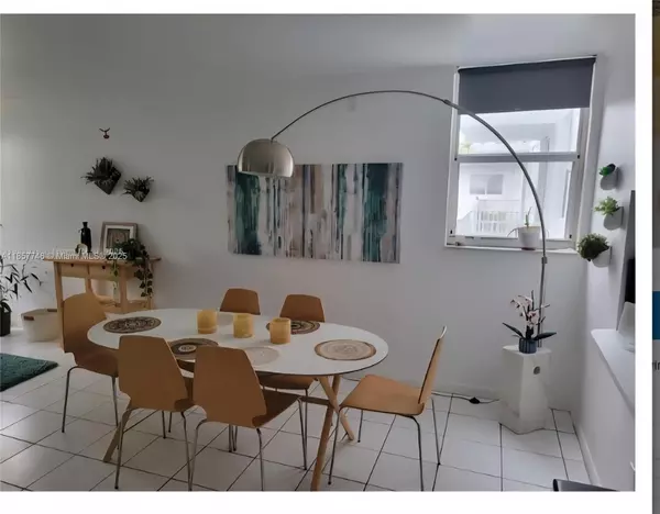Miami Beach, FL 33141,80 S Shore Dr #201