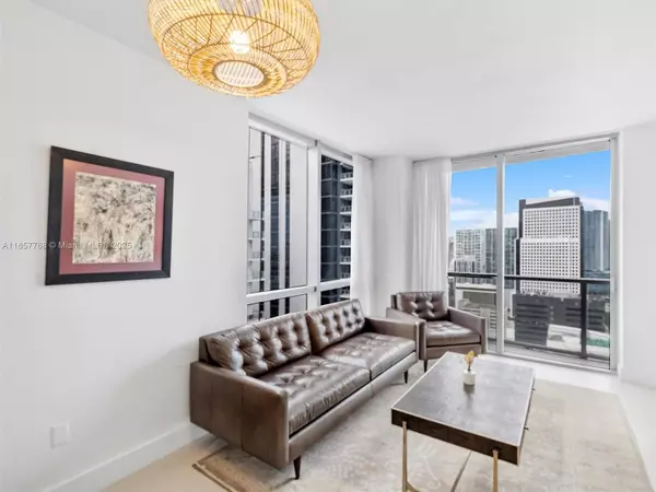 Miami, FL 33131,1060 Brickell Ave #3117