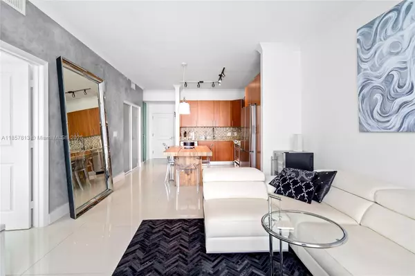 Hallandale Beach, FL 33009,1945 S Ocean Dr #1711