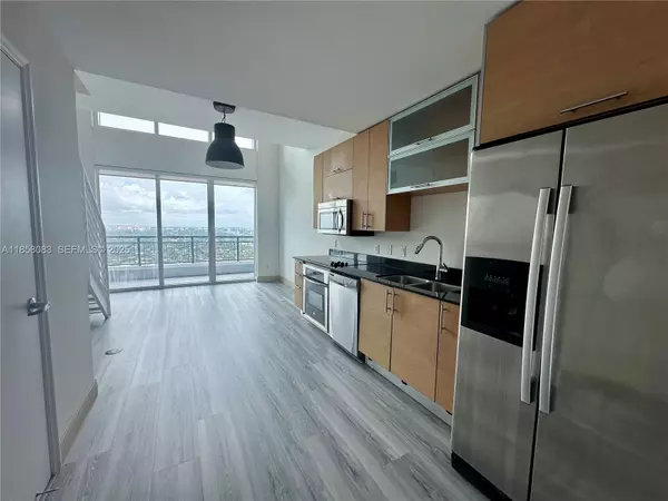 60 SW 13th St #3207, Miami, FL 33130