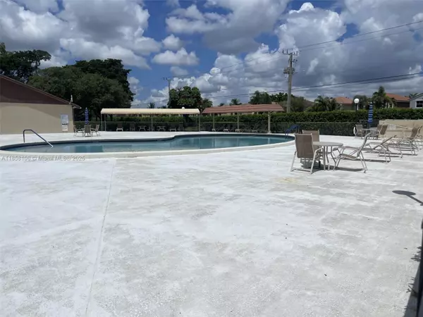 Margate, FL 33063,7301 NW 18th St #204