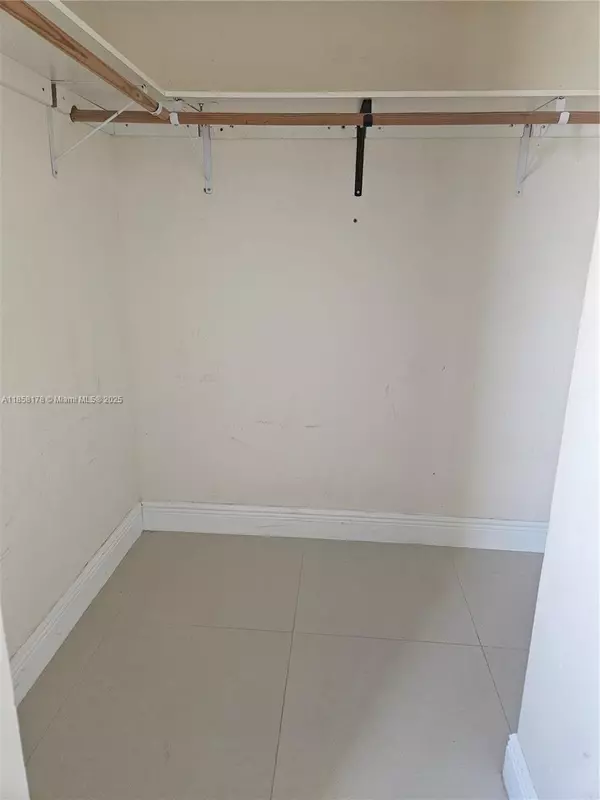 Miami, FL 33135,2046 W Flagler St #413