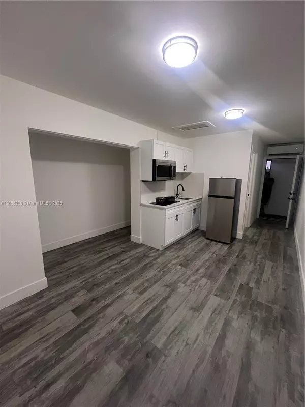3417 NW 22nd Ave #13, Miami, FL 33142