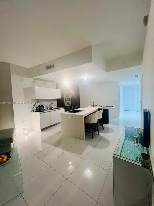 Miami, FL 33132,851 NE 1st Ave #1204