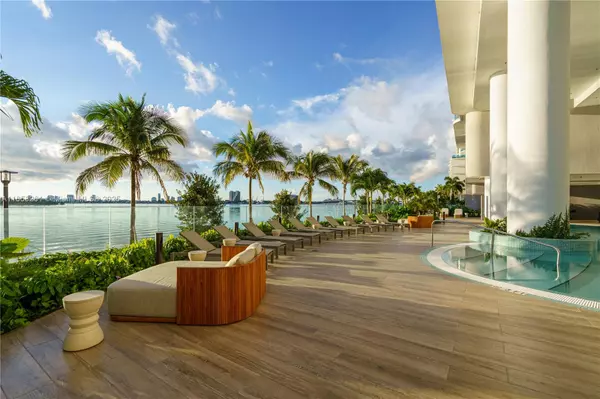 Miami, FL 33137,700 NE 24 street #5602