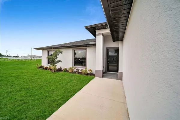 1421 NW 7th PL, Cape Coral, FL 33993
