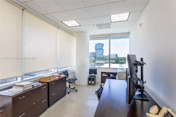 Aventura, FL 33180,20900 NE 30th Ave #401