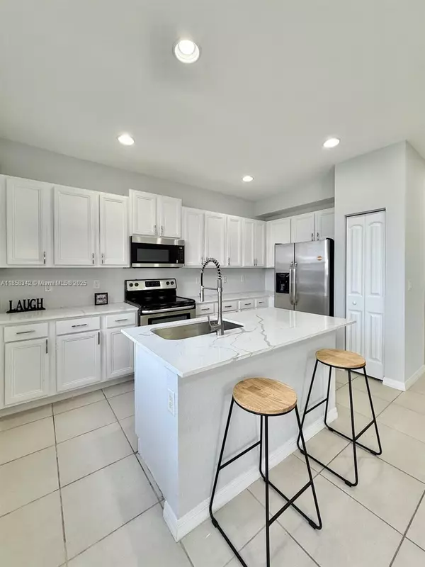 Pompano Beach, FL 33064,1047 NW 33rd Mnr