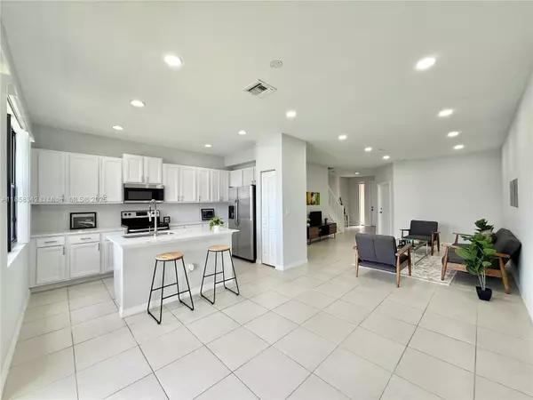 Pompano Beach, FL 33064,1047 NW 33rd Mnr