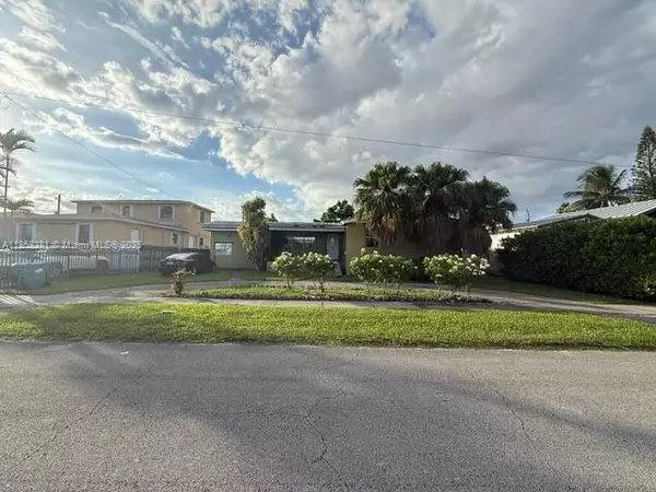 8311 SW 27th Ter, Miami, FL 33155