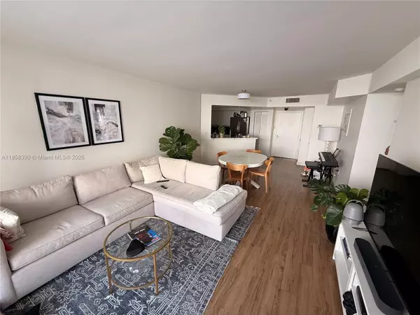 Miami Beach, FL 33139,1900 Sunset Harbour Dr #1614