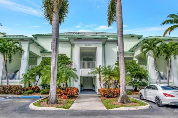 5300 NW 87th Ave #914, Doral, FL 33178
