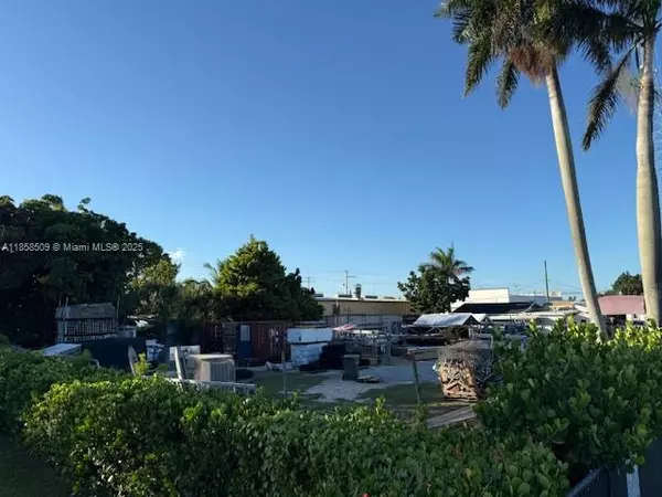 Homestead, FL 33030,330 NE 1st Rd
