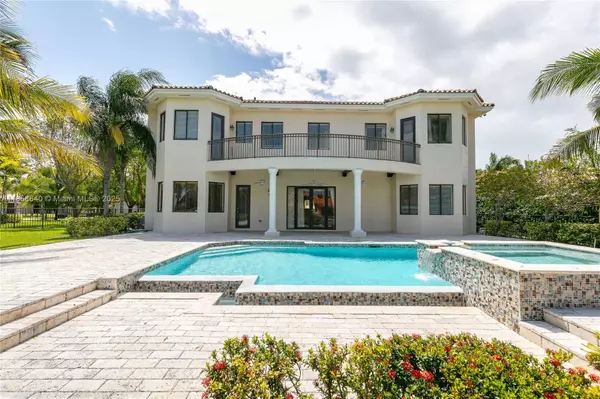 8003 SW 195th Ter, Cutler Bay, FL 33157
