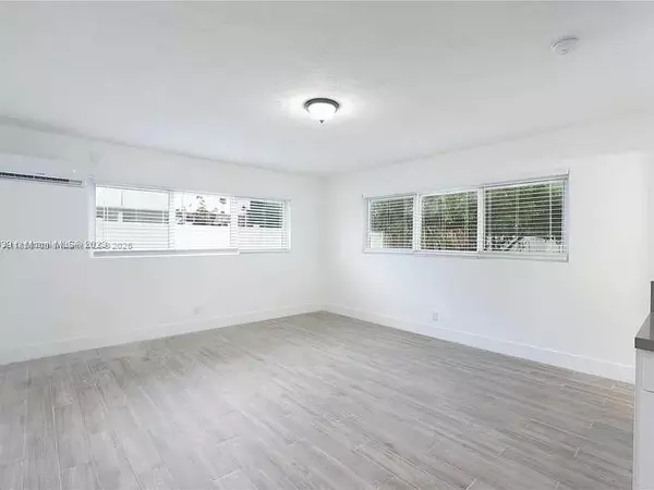 Hollywood, FL 33020,1818 Sherman St #2